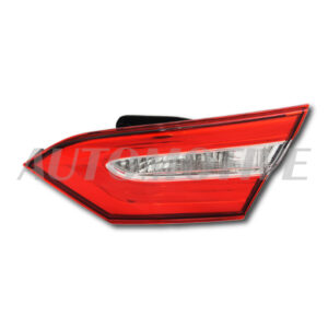 C57698 CALAVERA TYC TOYOTA CAMRY. INTERIOR DERECHA